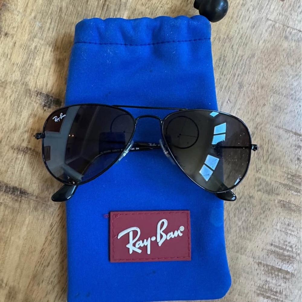 Kid’s Ray-Ban Aviator Sunglasses Black